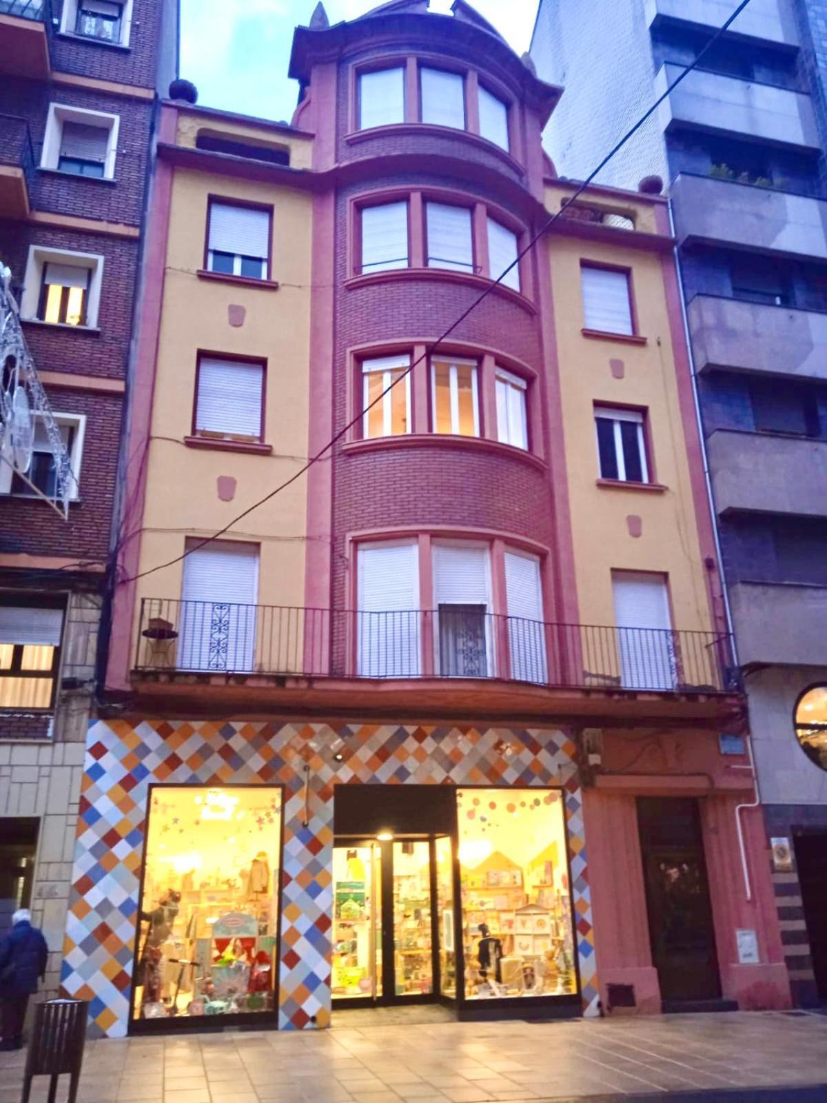 Antolin Yellow Door Ponferrada Bagian luar foto